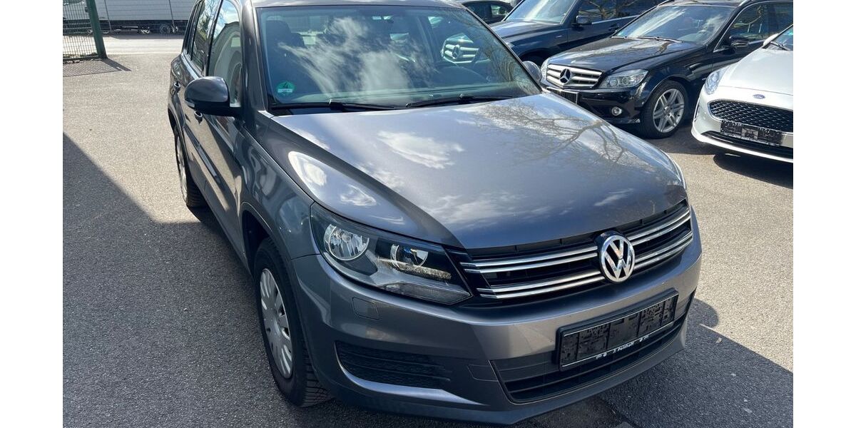 VW Tiguan 94.000 km 8.999 &euro; Recklinghausen 45663