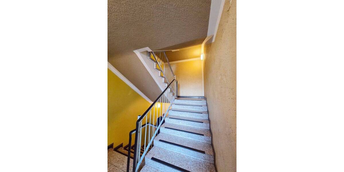 Etagenwohnung Bochum Querenburg - 3 Zimmer, 79 m&sup2;, 670&euro; | Angebot:26740287