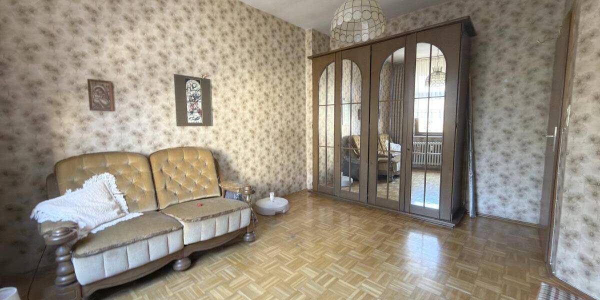 Etagenwohnung Oberhausen Altstadt-Süd - 6 Zimmer, 180 m&sup2;, 2.100&euro; | Angebot:26190385