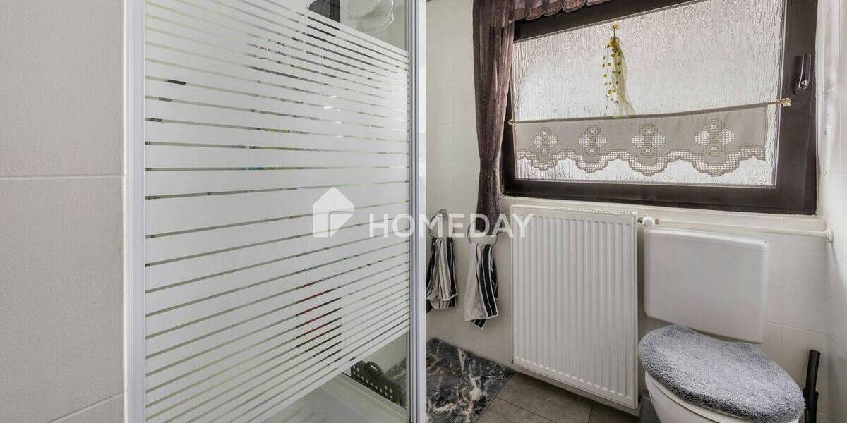 Mehrfamilienhaus, Wohnhaus Oberhausen Sterkrade-Nord - 4 Zimmer, 125 m&sup2;, 399.000&euro; | Angebot:26686072