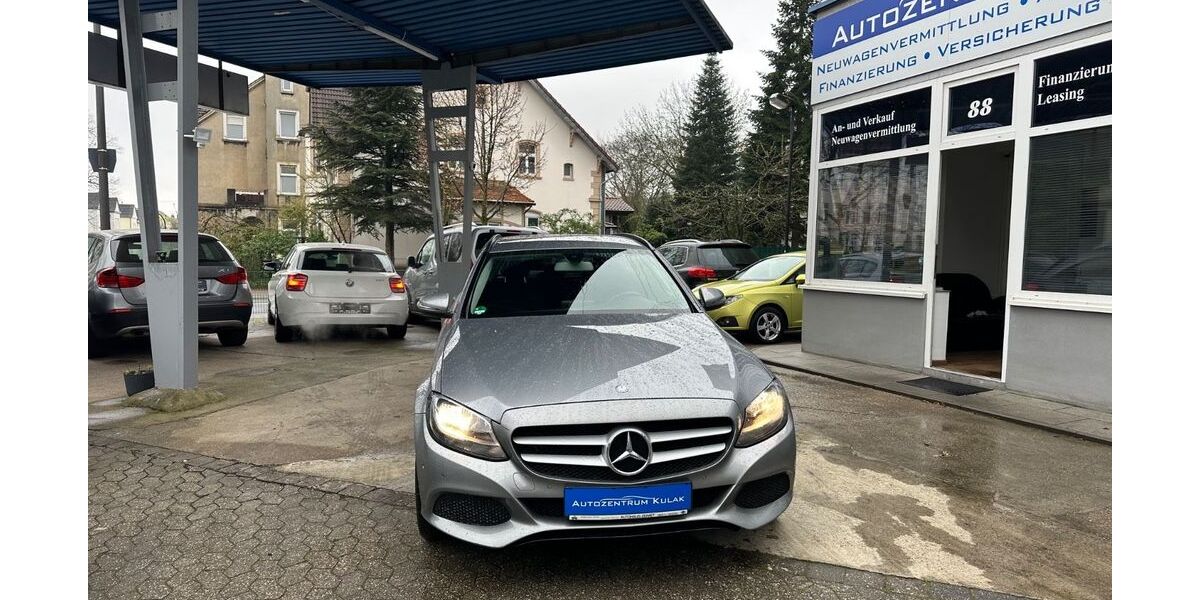 Mercedes-Benz C 200 130.000 km 12.990 &euro; Recklinghausen 45663