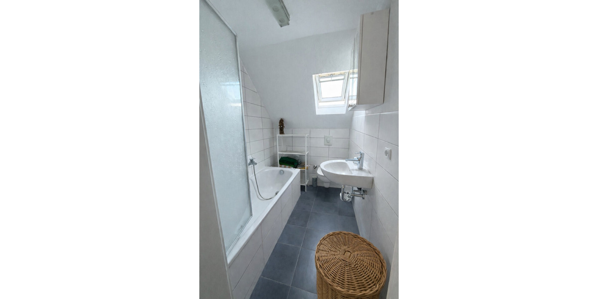 Dachgeschoßwohnung Gelsenkirchen Gelsenkirchen-Mitte - 2.5 Zimmer, 74 m&sup2;, 510&euro; | Angebot:25184462