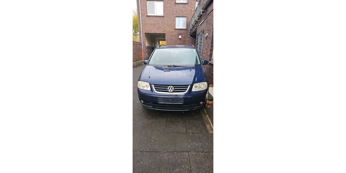 VW Touran 270.594 km 1.700 &euro; Dinslaken 46537