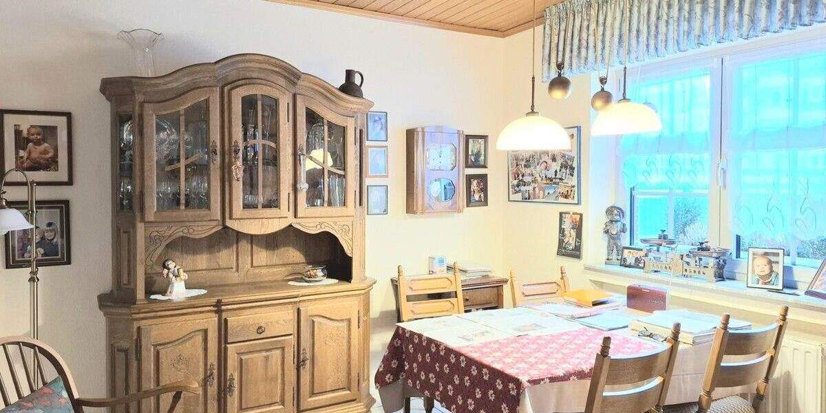 Einseitig angebauter, teilunterkellerter Bungalow mit Garage in ruhigem Stichweg auf Kaufgrundstück. - Einfamilienhaus Oer-Erkenschwick Groß-Erkenschwick | Angebot:25413680