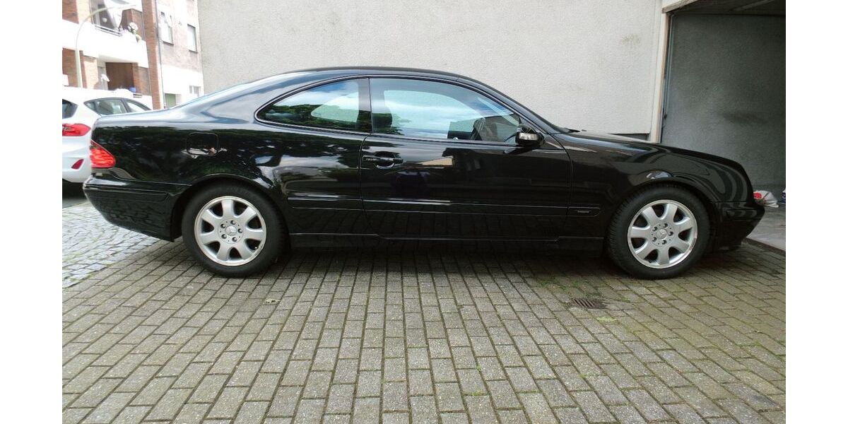 Mercedes-Benz CLK 230 140.540 km 3.900 &euro; Herne 44628