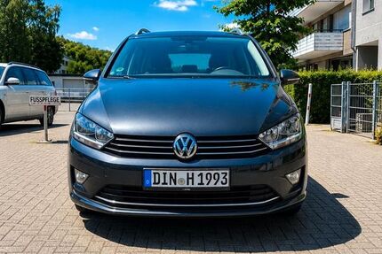 VW Golf Sportsvan 115.000 km 10.500 &euro; dinslaken 46537
