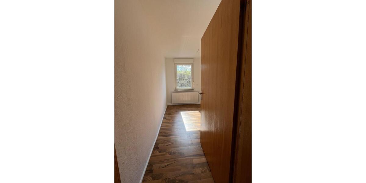 Dachgeschoßwohnung Bochum Höntrop - 4.5 Zimmer, 135 m&sup2;, 945&euro; | Angebot:26034991