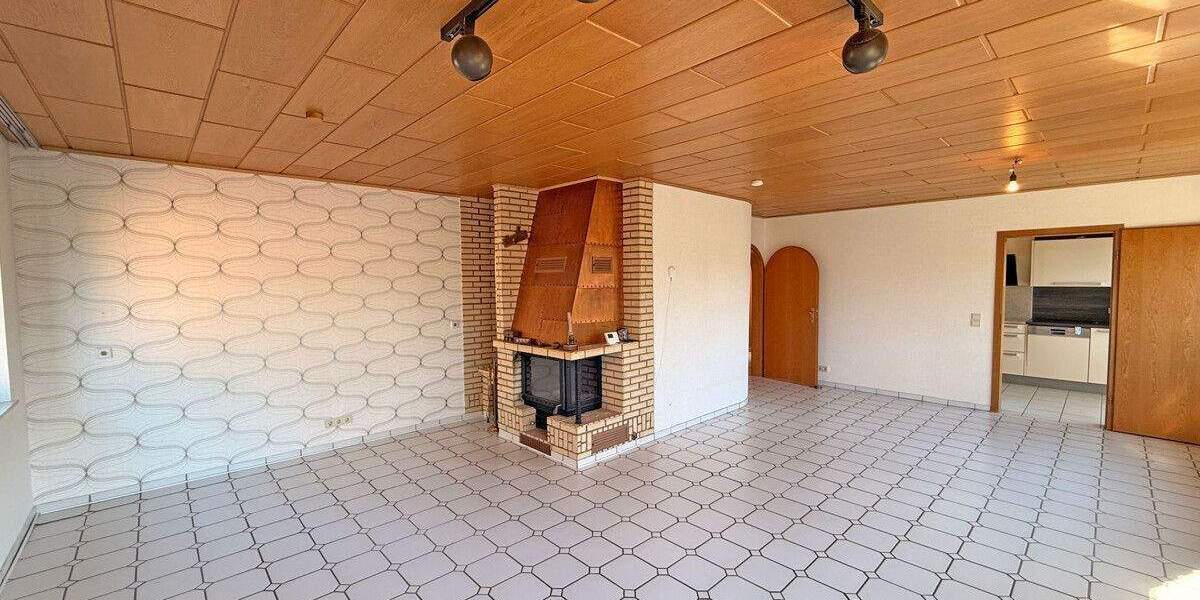 Etagenwohnung Dinslaken Bruch - 4 Zimmer, 115 m&sup2;, 229.000&euro; | Angebot:25684457