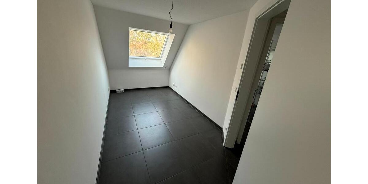 Etagenwohnung Hünxe - 4 Zimmer, 105 m&sup2;, 1.295&euro; | Angebot:26522788