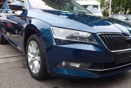 Skoda Superb 283.000 km 9.900 &euro; Essen 45276