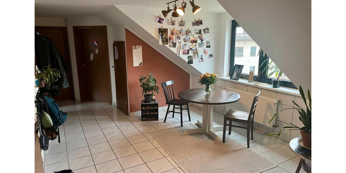 Dachgeschoßwohnung Essen Stadtbezirk IV - 3 Zimmer, 90 m&sup2;, 854&euro; | Angebot:26013827