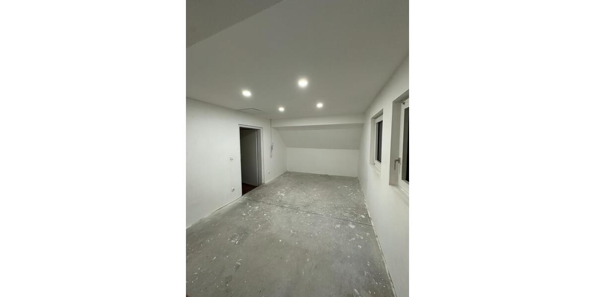Dachgeschoßwohnung Gladbeck Brauck - 3.5 Zimmer, 85 m&sup2;, 650&euro; | Angebot:27549557