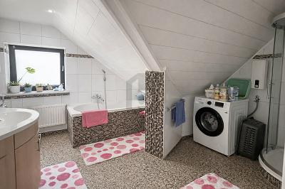 CHARMANT MIT VIEL PLATZ UND LICHT - Maisonettenwohnung Oberhausen | Angebot:26714716