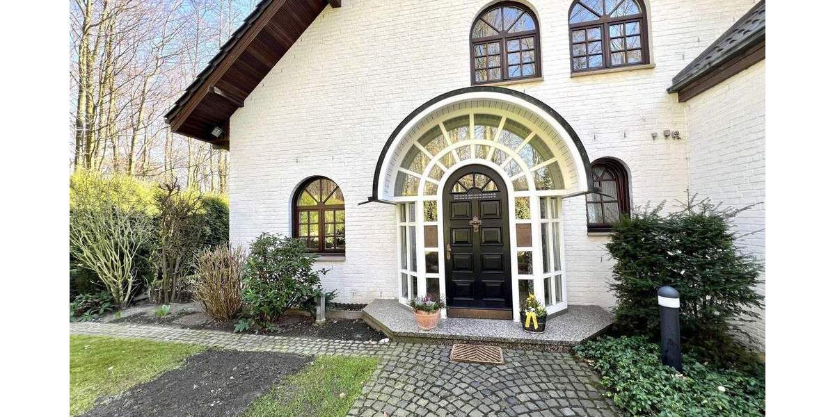 Einfamilienhaus Gladbeck Mitte - 9 Zimmer, 307 m&sup2;, 930.000&euro; | Angebot:25670854