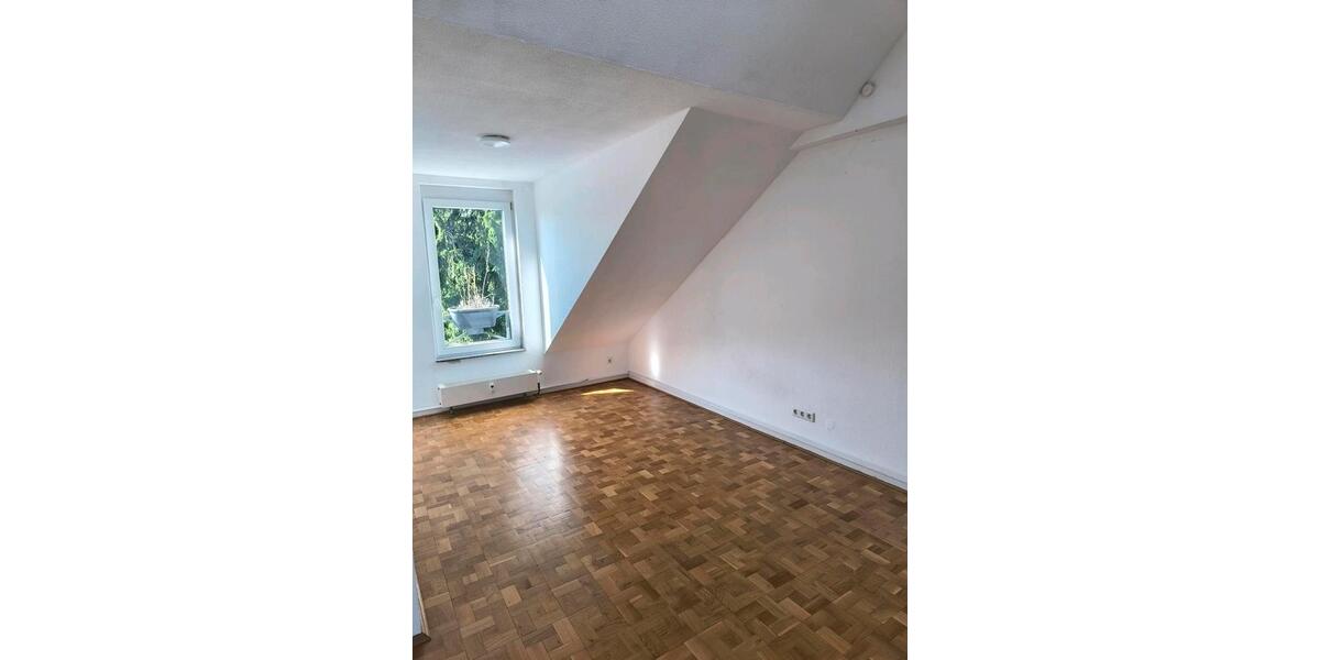 Dachgeschoßwohnung Gelsenkirchen Gelsenkirchen-Nord - 3 Zimmer, 110 m&sup2;, 125.000&euro; | Angebot:26165905