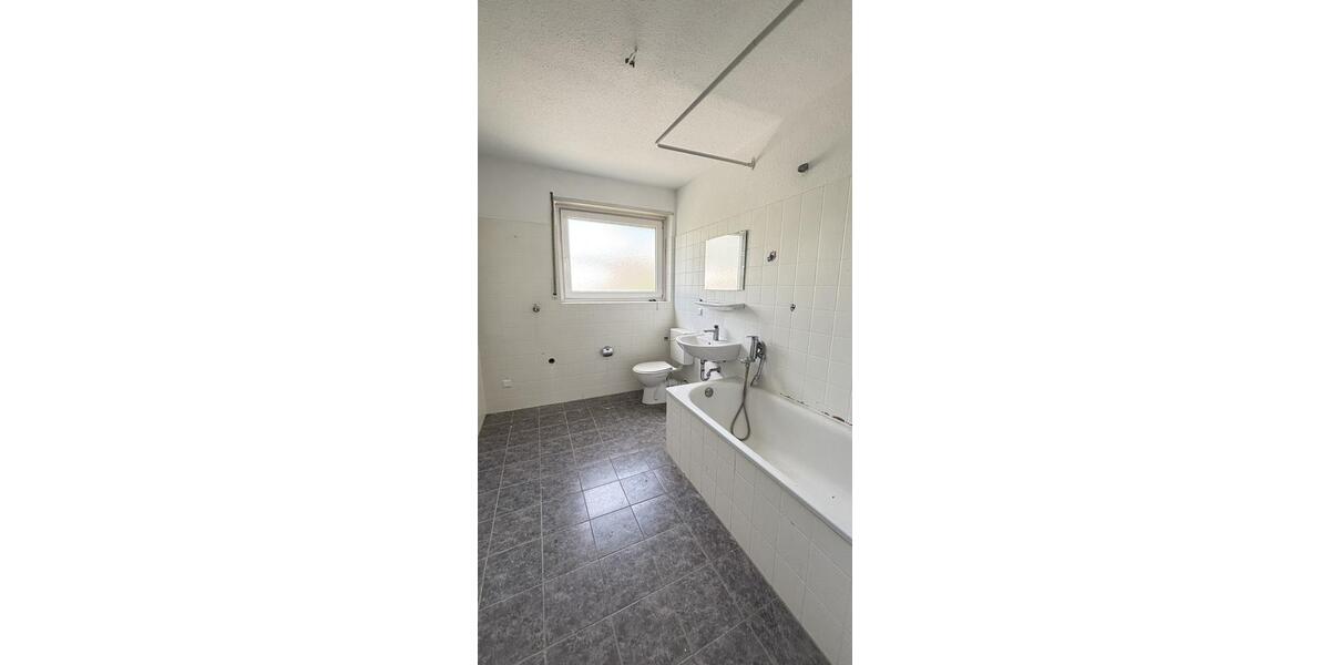 Etagenwohnung Dinslaken Lohberg - 2.5 Zimmer, 66 m&sup2;, 357&euro; | Angebot:26539895