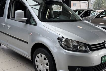 VW Caddy 121.735 km 8.290 &euro; Bottrop 46236