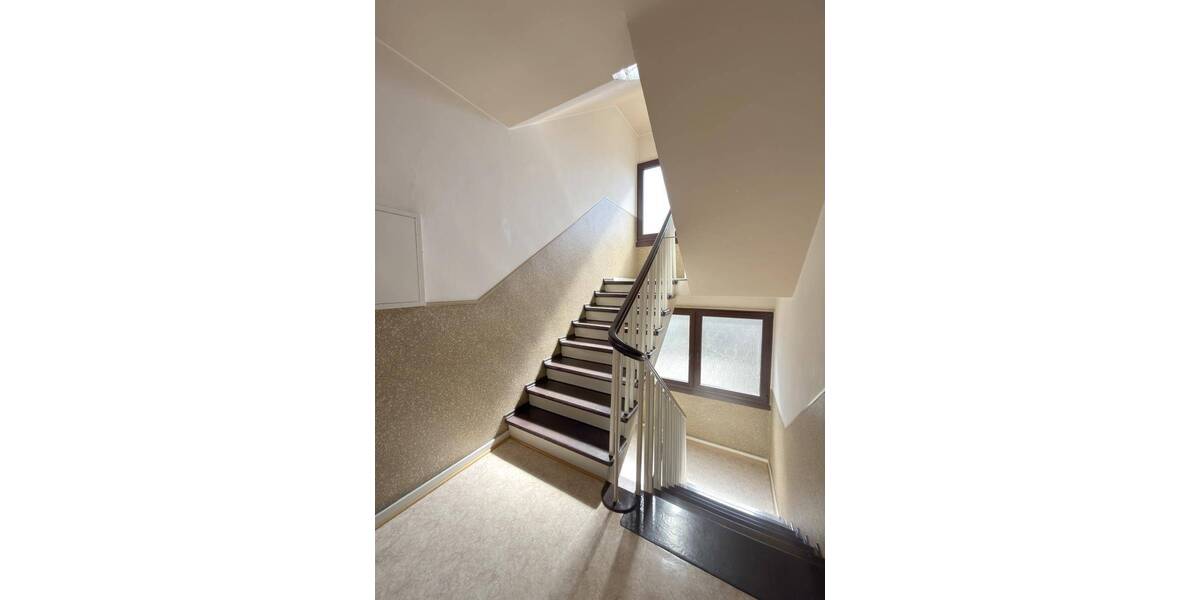 Etagenwohnung Oberhausen Altstadt-Süd - 6 Zimmer, 180 m&sup2;, 2.100&euro; | Angebot:26190385