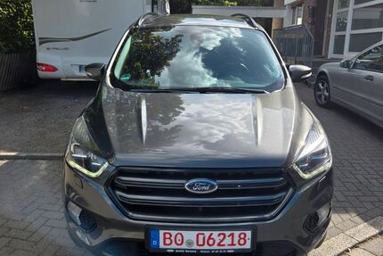 Ford Kuga 66.300 km 12.900 &euro; Bochum 44801