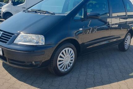 VW Sharan 99.748 km 7.999 &euro; Essen 45326