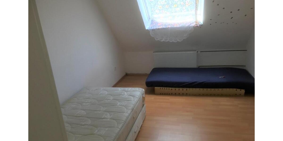 Dachgeschoßwohnung Gelsenkirchen Gelsenkirchen-Mitte - 4 Zimmer, 52 m&sup2;, 65.000&euro; | Angebot:27623600