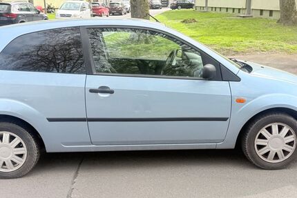 Ford Fiesta 122.000 km 2.300 &euro; Dortmund 44149