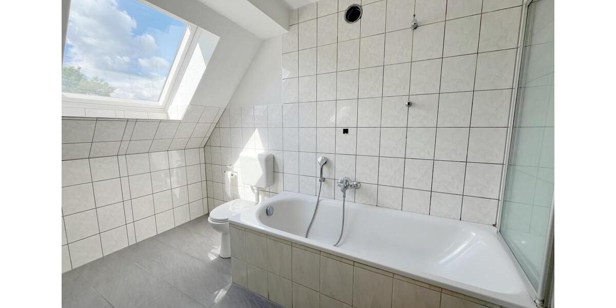Etagenwohnung Gelsenkirchen Ückendorf - 5 Zimmer, 96 m&sup2;, 750&euro; | Angebot:26588056