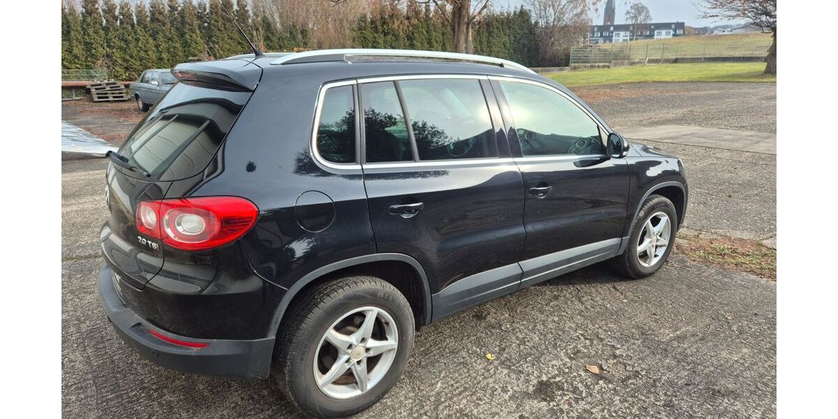 VW Tiguan 249.999 km 4.399 &euro; Herne 44628