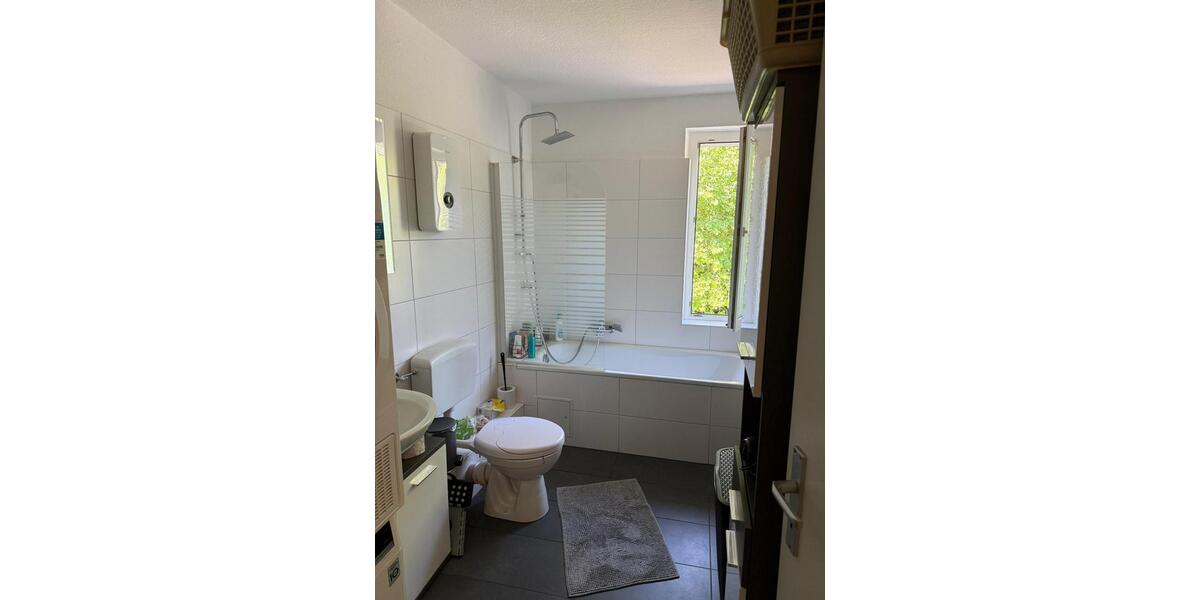 Etagenwohnung Velbert Langenberg - 4 Zimmer, 95 m&sup2;, 700&euro; | Angebot:25893203