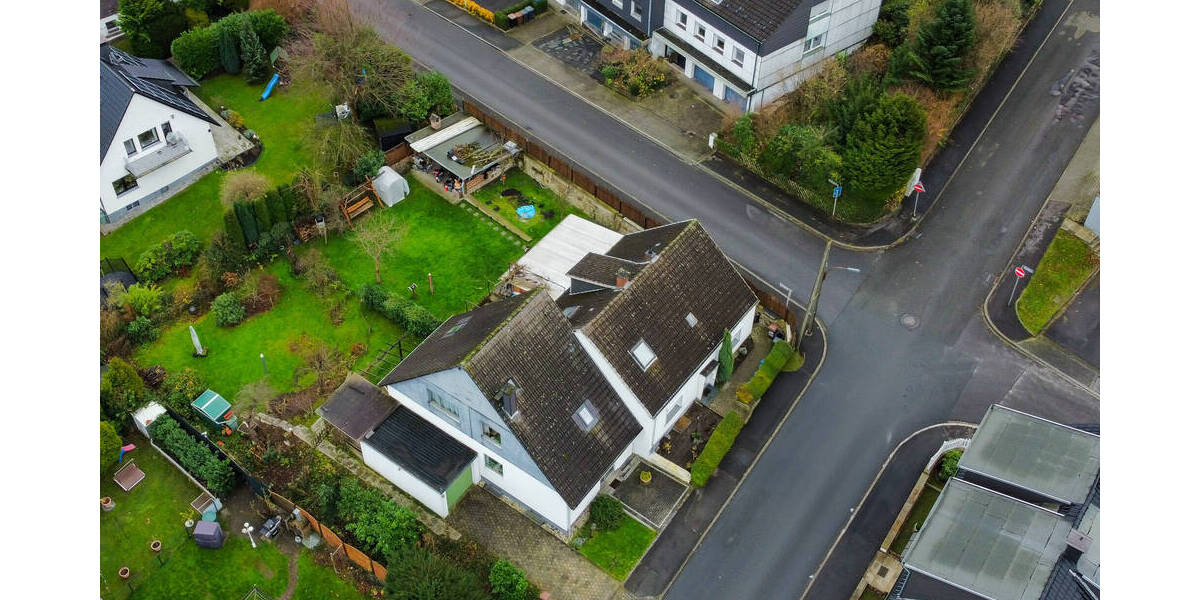 Einfamilienhaus Witten Rüdinghausen - 7 Zimmer, 142 m&sup2;, 349.000&euro; | Angebot:25665727