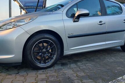 Peugeot 207 146.000 km 3.950 &euro; Marl 45770