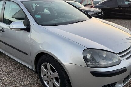 VW Golf 204.000 km 2.500 &euro; Essen 45355