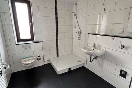 Wohnung Oberhausen Alt-Oberhausen - 3.5 Zimmer, 65 m&sup2;, 396&euro; | Angebot:26156499