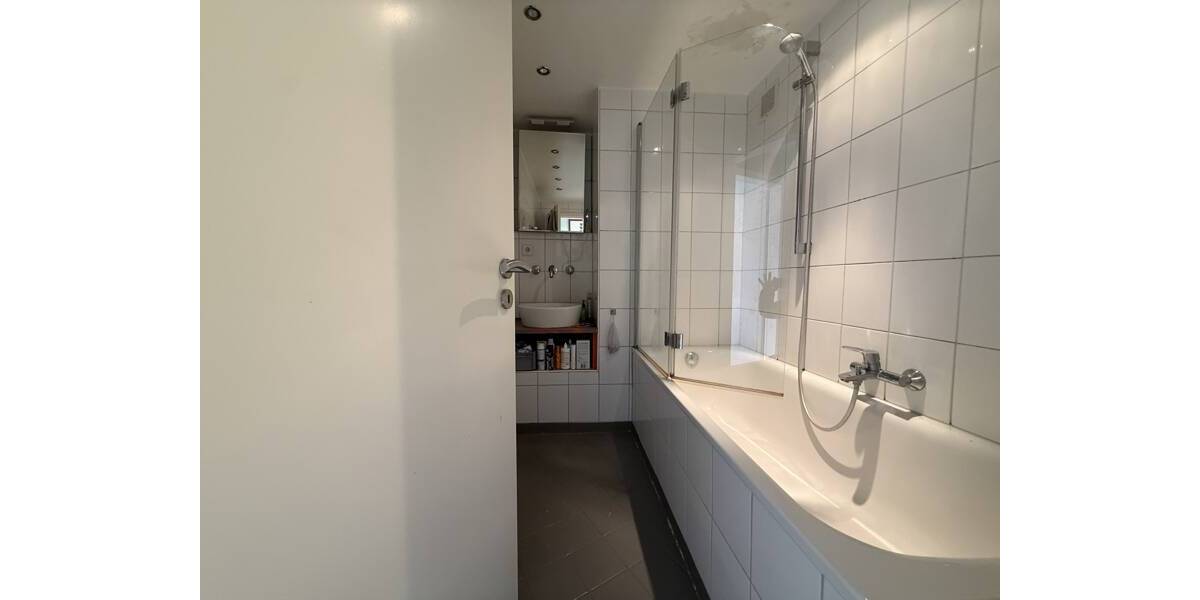 Etagenwohnung Essen Frohnhausen - 4 Zimmer, 118 m&sup2;, 225.000&euro; | Angebot:25999356