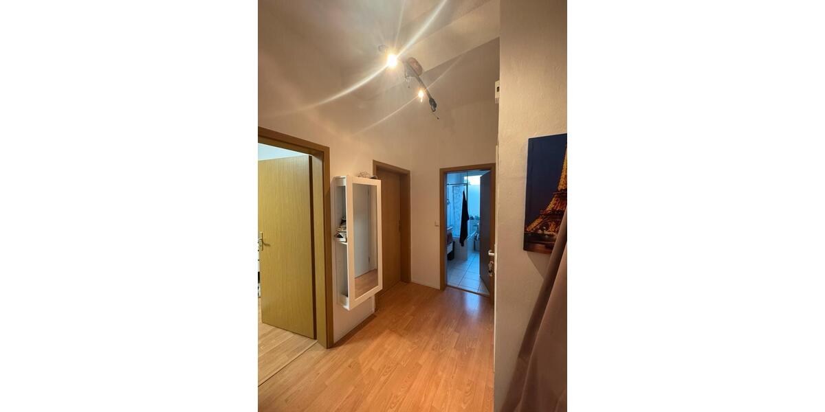 Etagenwohnung Essen Stadtbezirk VI - 2 Zimmer, 50 m&sup2;, 700&euro; | Angebot:25637303