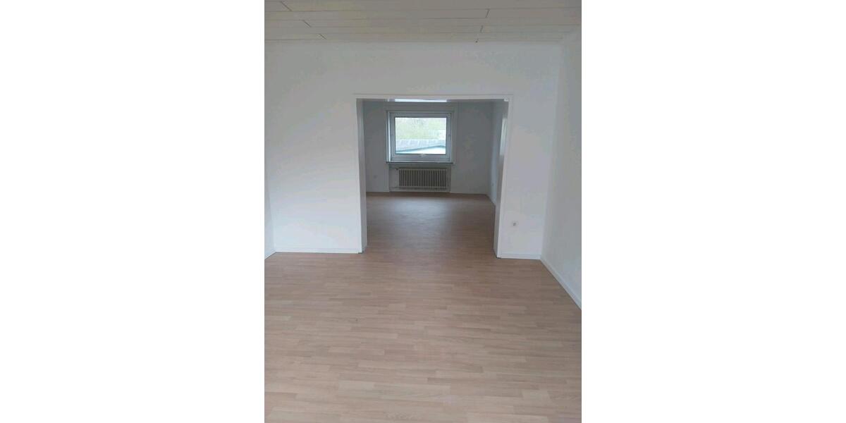 Etagenwohnung Gelsenkirchen Gelsenkirchen-Mitte - 1 Zimmer, 81 m&sup2;, 550&euro; | Angebot:25974930