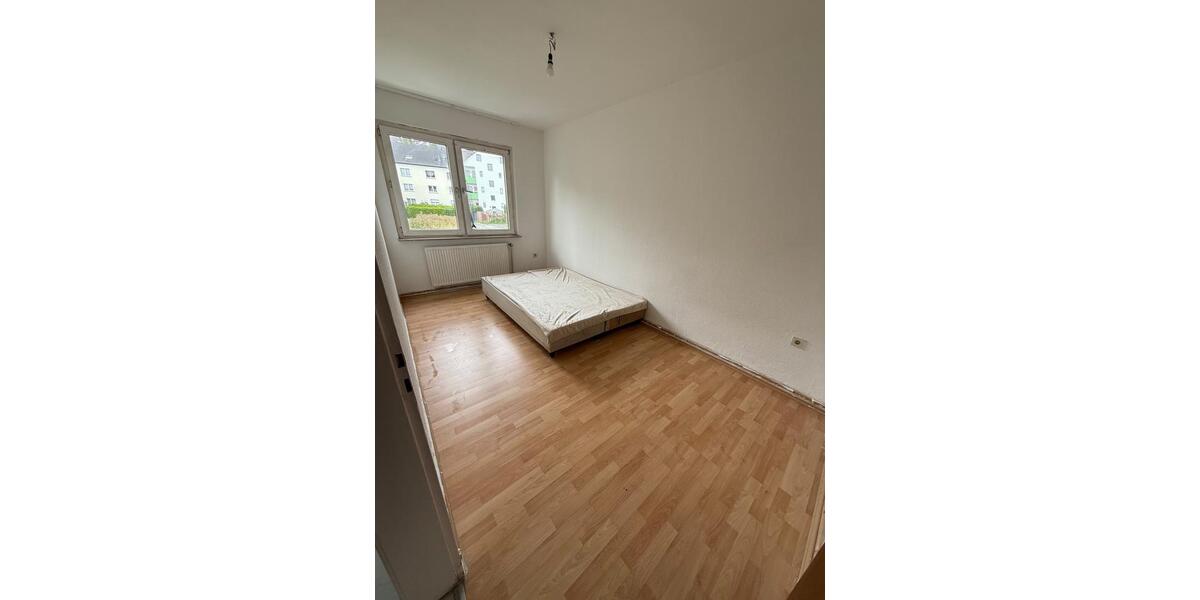 Etagenwohnung Essen Stadtbezirk VI - 3.5 Zimmer, 70 m&sup2;, 650&euro; | Angebot:27539461