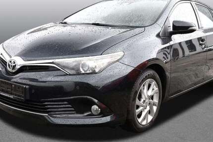 Toyota Auris 137.400 km 9.333 &euro; Marl 45772