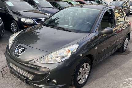 Peugeot 206 114.000 km 2.499 &euro; Dortmund 44147