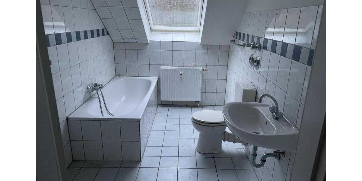 Dachgeschoßwohnung Marl - 3.5 Zimmer, 69 m&sup2;, 397&euro; | Angebot:26015249