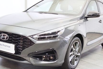 Hyundai i30 23.858 km 23.970 &euro; Gelsenkirchen 45897