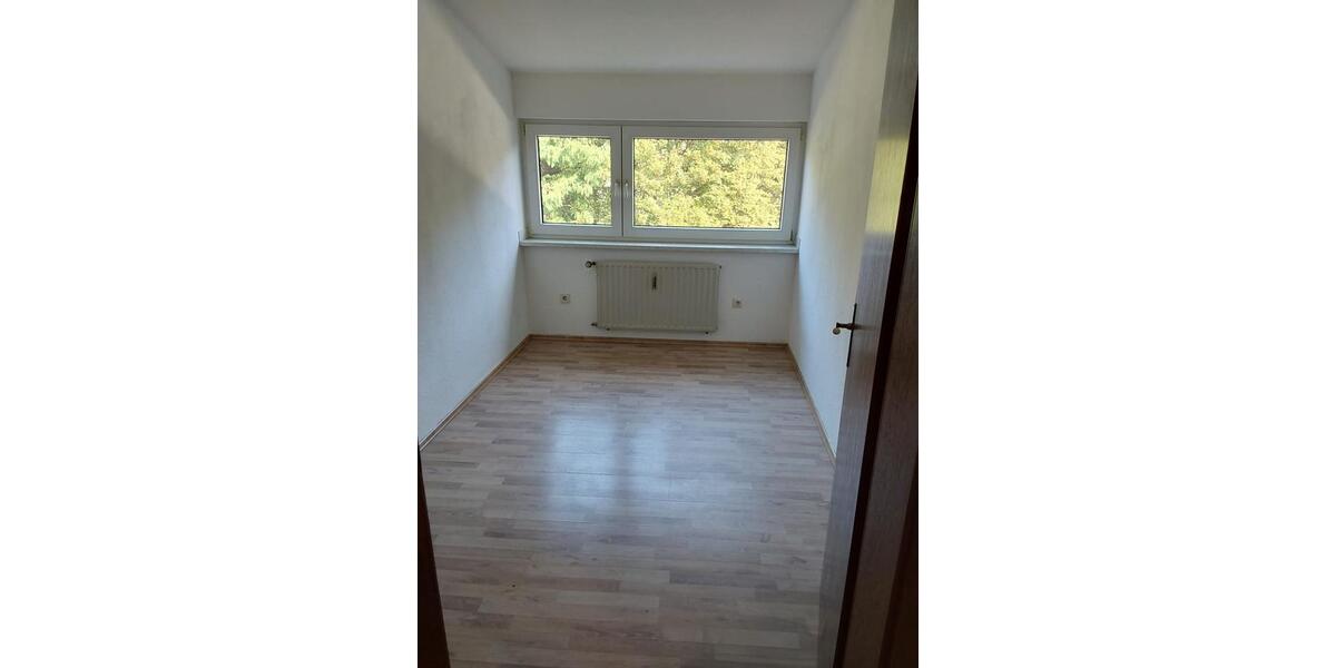 Dachgeschoßwohnung Essen Stadtbezirk V - 3 Zimmer, 54 m&sup2;, 450&euro; | Angebot:25649515