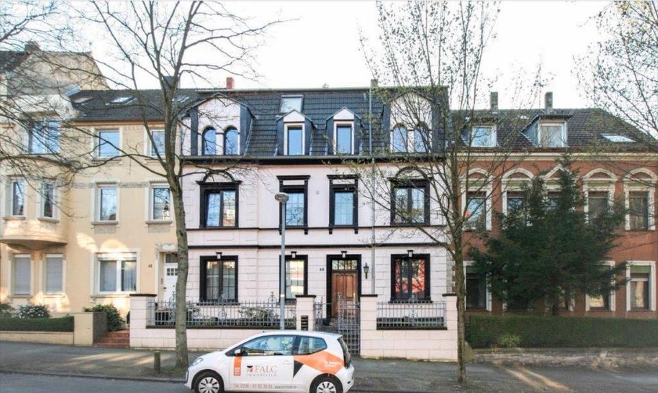 Erdgeschoßwohnung Essen Stadtbezirk V - 2 Zimmer, 67 m&sup2;, 700&euro; | Angebot:25234443