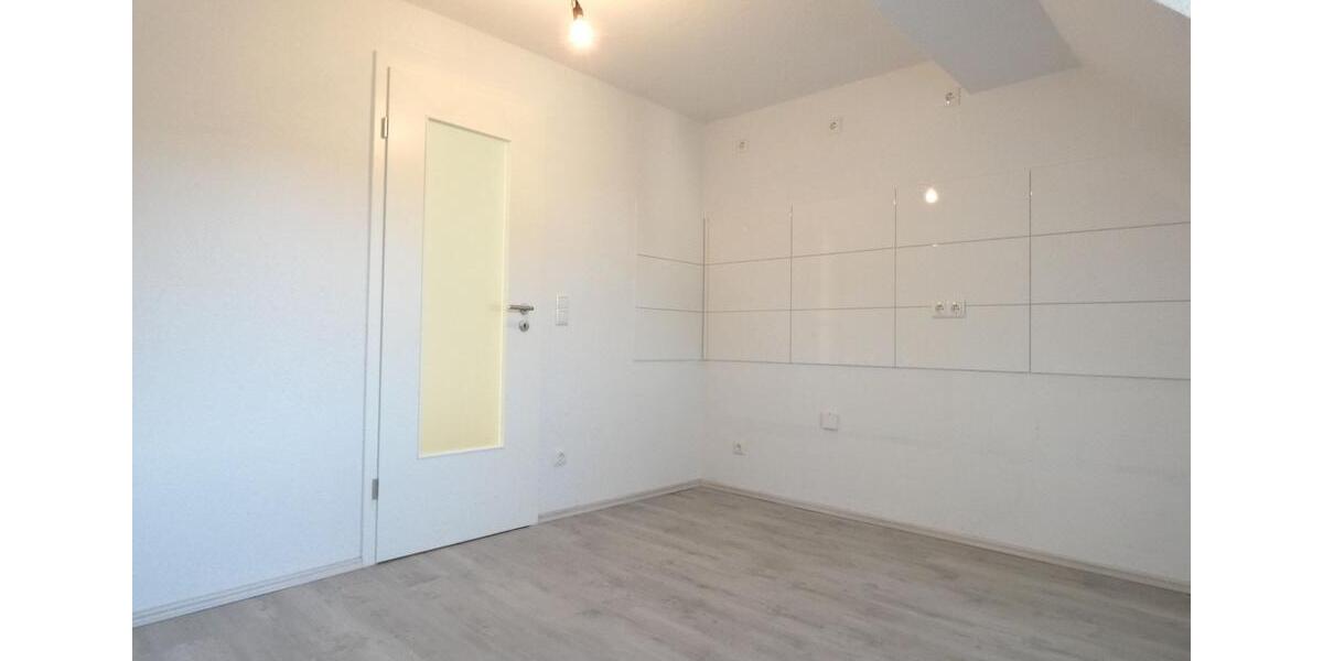 Dachgeschoßwohnung Essen Stadtbezirk III - 2 Zimmer, 40 m&sup2;, 502&euro; | Angebot:25987535