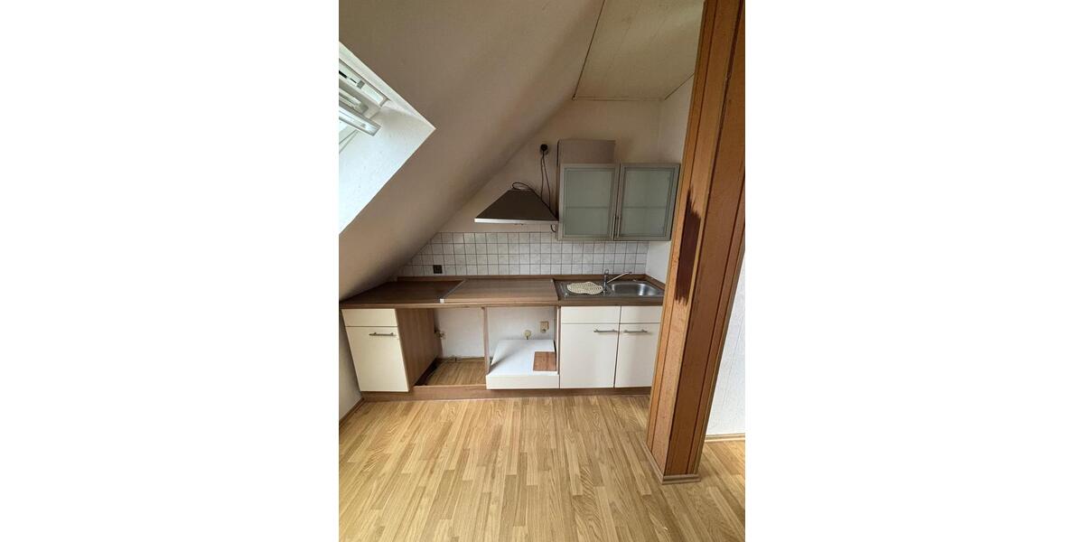 Etagenwohnung Lünen Alstedde - 8 Zimmer, 216 m&sup2;, 1.890&euro; | Angebot:26051024
