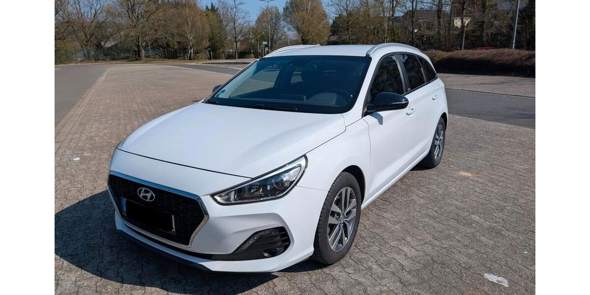 Hyundai i30 86.000 km 13.700 &euro; Wetter 58300