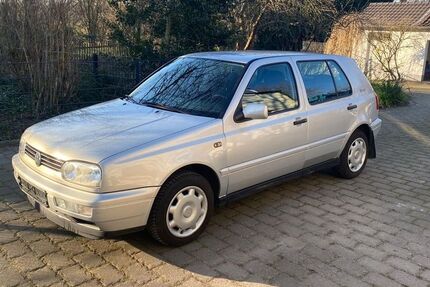 VW Golf 59.000 km 5.999 &euro; Oberhausen 46145