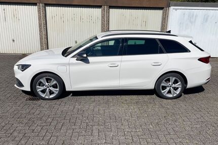 Seat Leon 61.500 km 19.500 &euro; Waltrop 45731