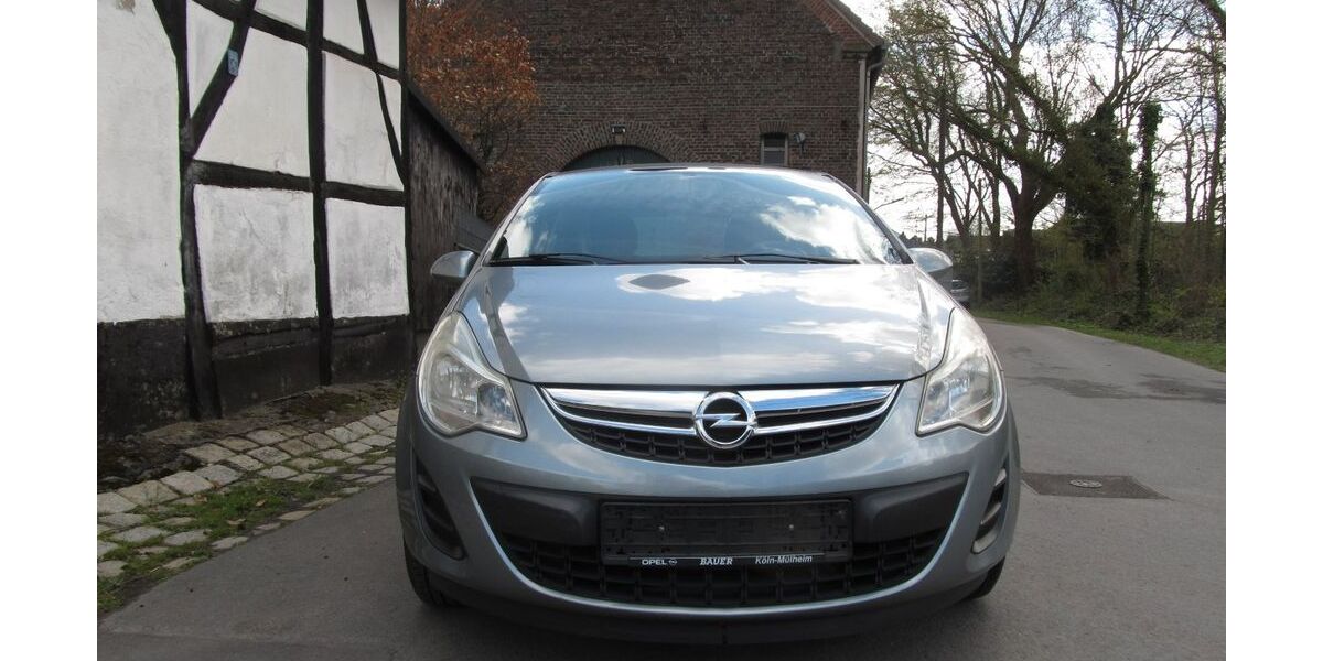 Opel Corsa 138.000 km 2.800 &euro; dortmund 44339