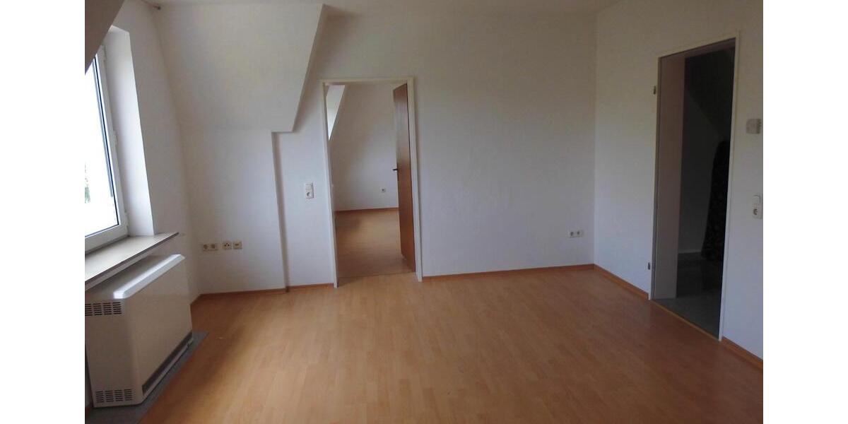 Dachgeschoßwohnung Dortmund Huckarde - 2.5 Zimmer, 50 m&sup2;, 400&euro; | Angebot:26700905